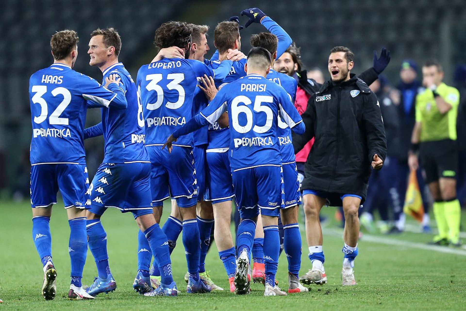 法拉赫和內 法拉赫和內